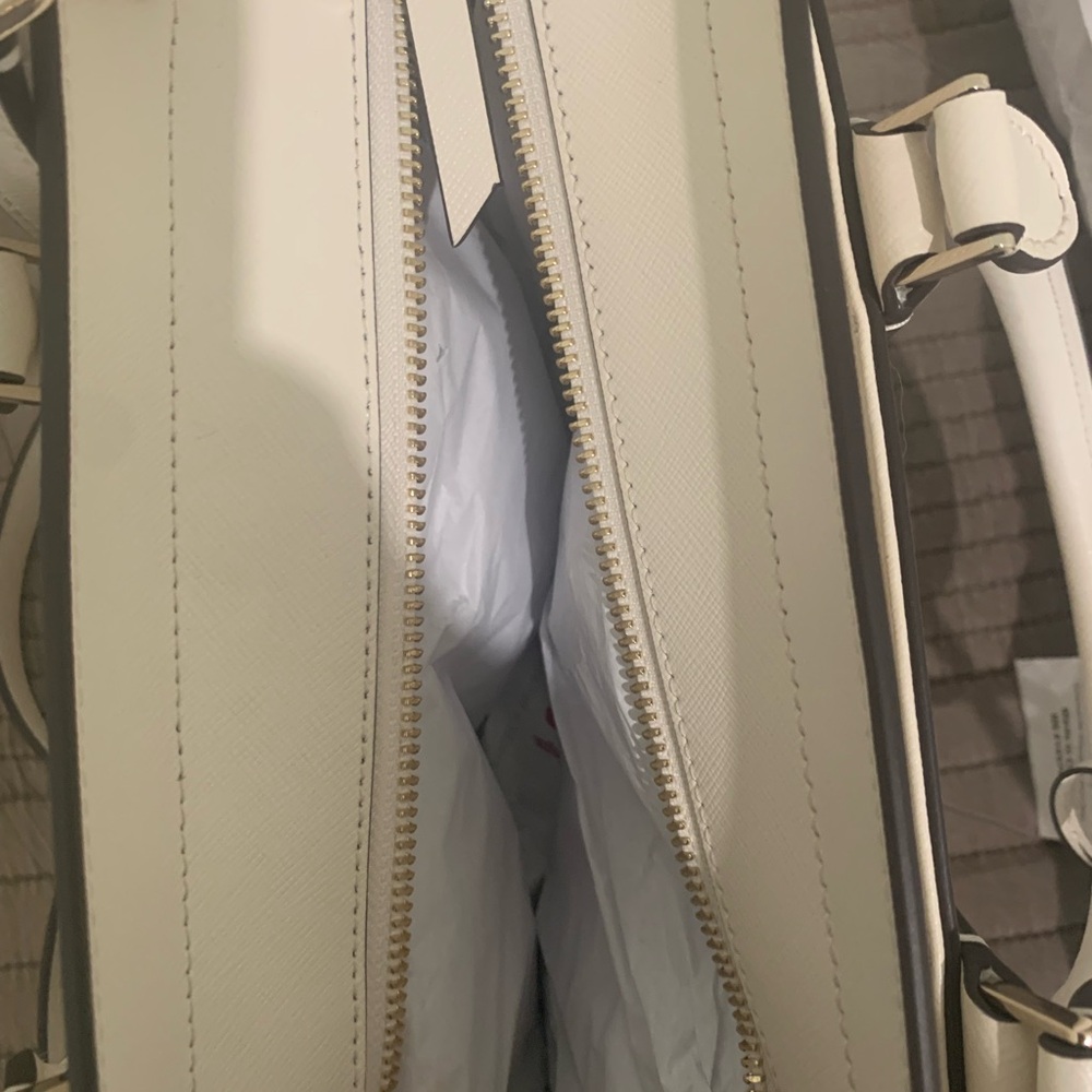 kate spade White Handbag - Picture 5 of 14